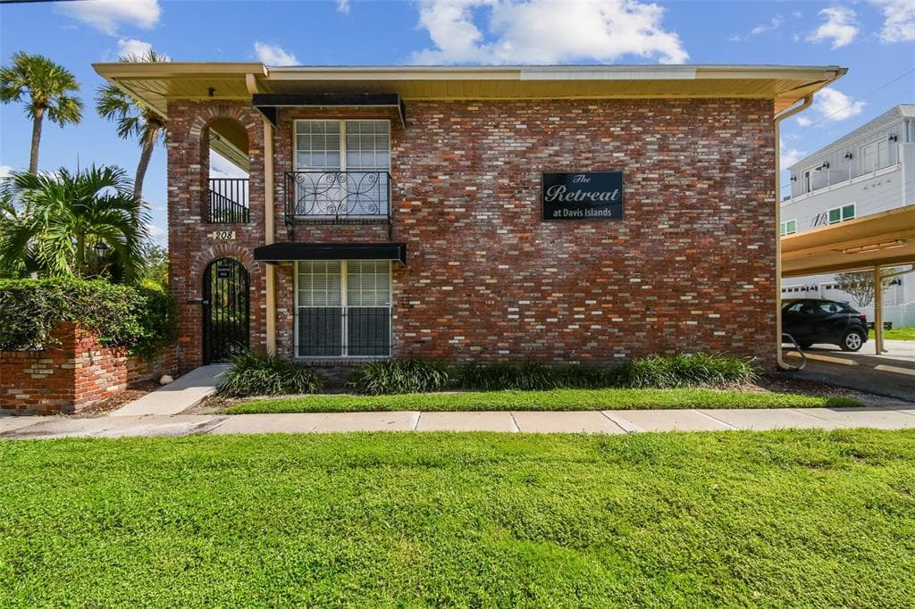 208 DANUBE AVENUE UNIT 103 TAMPA, FL 33606