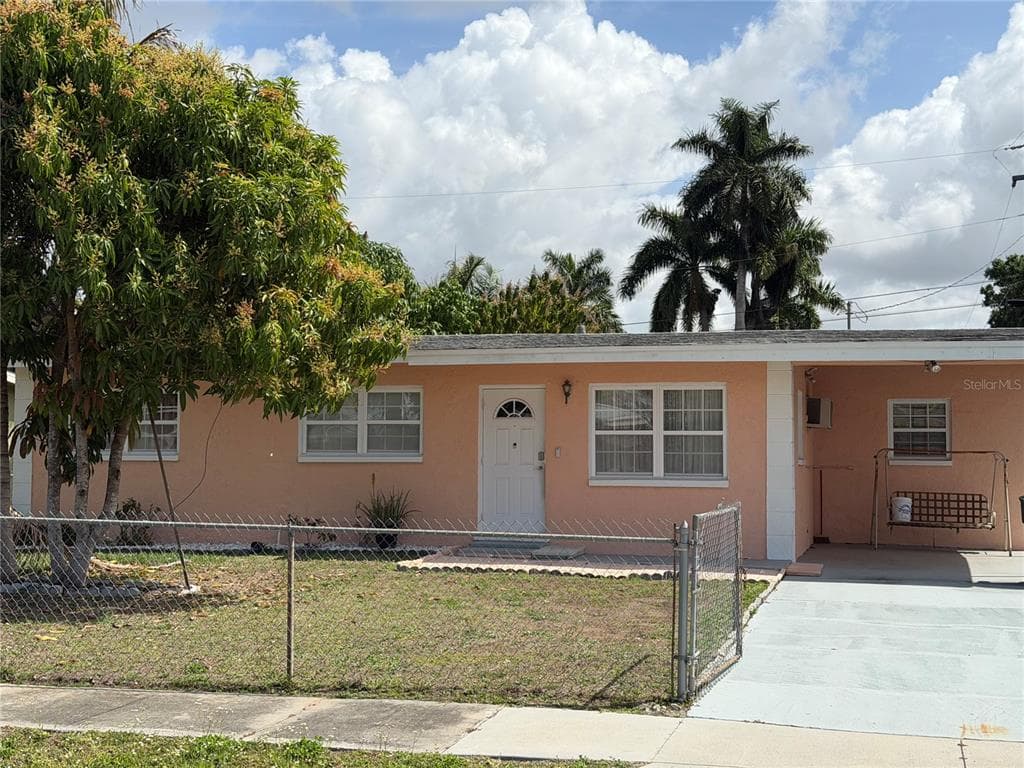 32 ROANOKE DRIVE UNIT 0 FORT MYERS, FL 33905