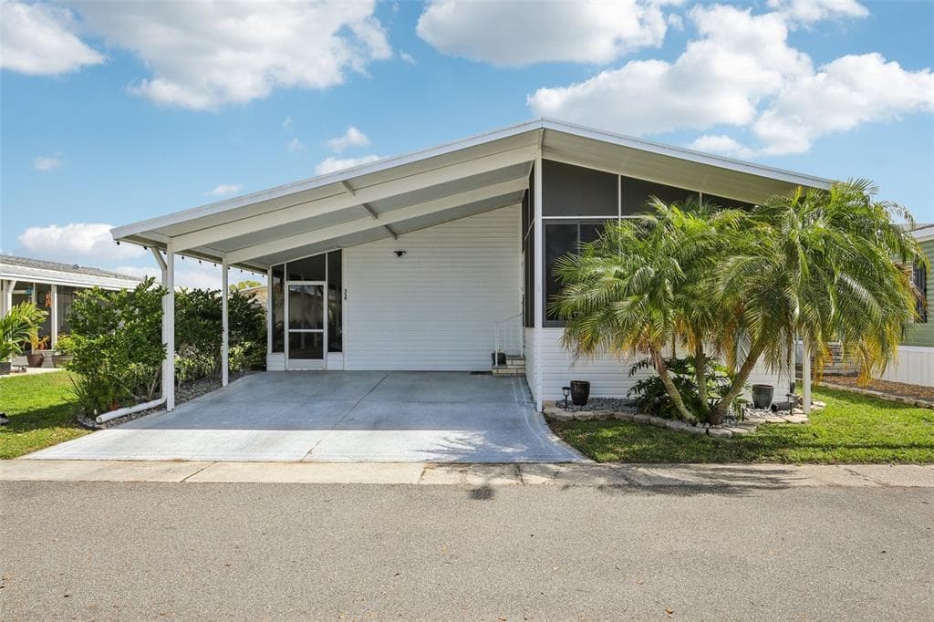 358 LAKE WAY OLDSMAR, FL 34677