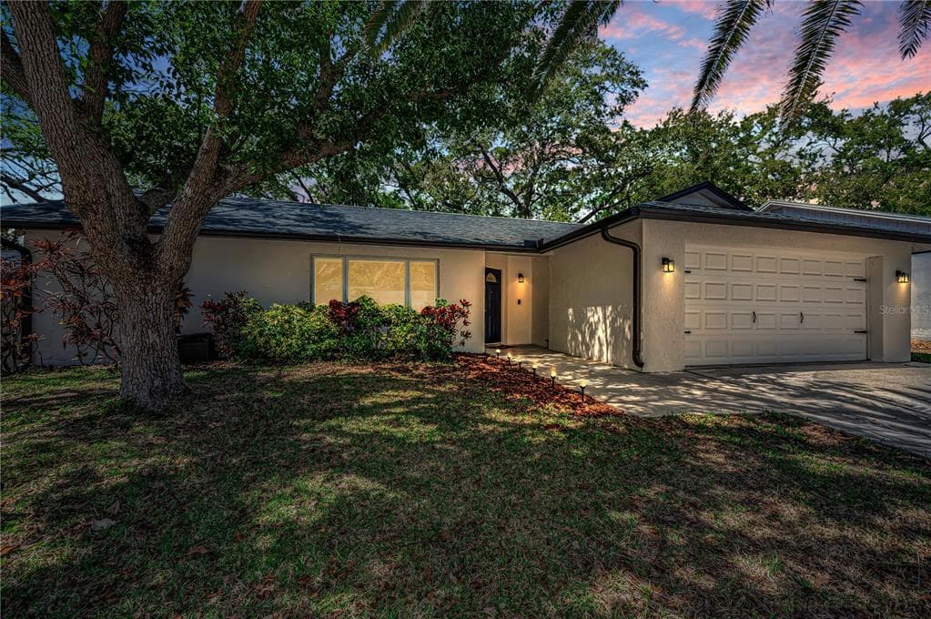 321 ARBOR DRIVE E PALM HARBOR, FL 34683