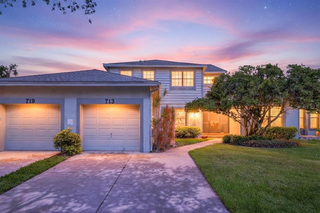 713 CAYA COSTA COURT NE ST PETERSBURG, FL 33702