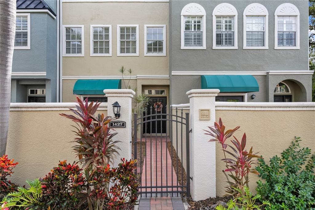 1427 HARBOUR WALK A ROAD TAMPA, FL 33602