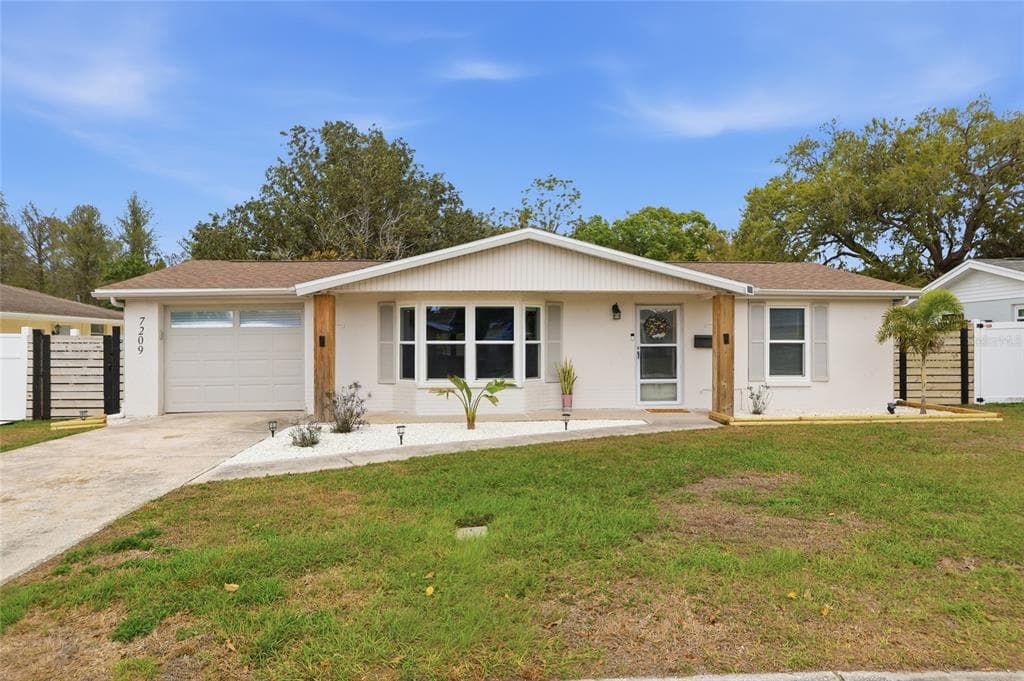 7209 MAGNOLIA VALLEY DRIVE NEW PORT RICHEY, FL 34653