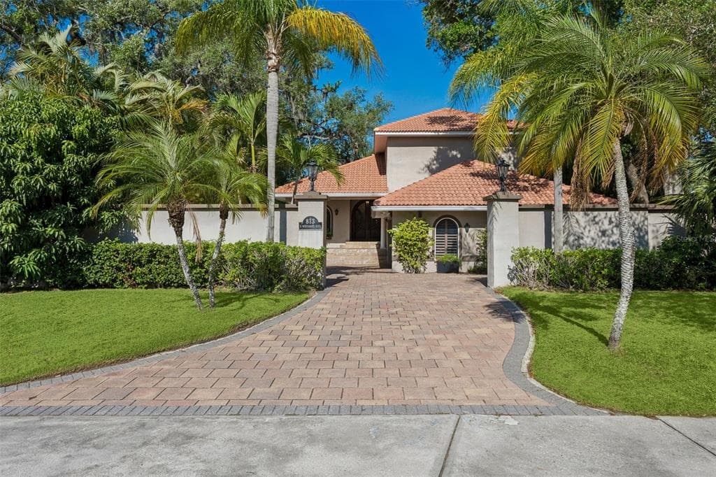 813 S WEST SHORE BOULEVARD TAMPA, FL 33609