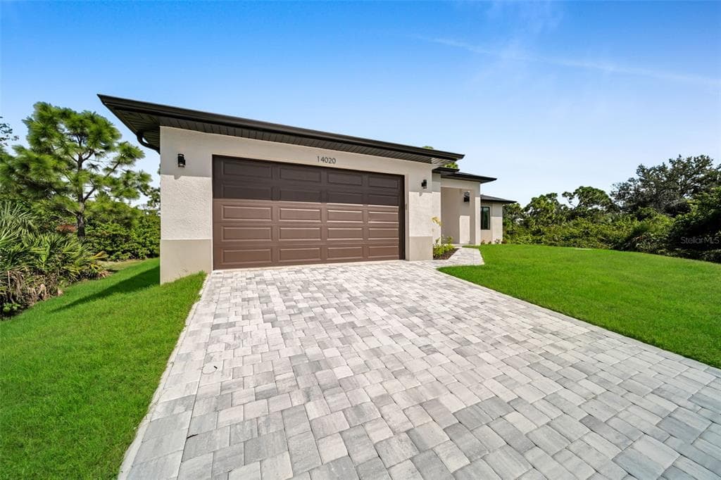 14020 CHESSWOOD LANE PORT CHARLOTTE, FL 33981