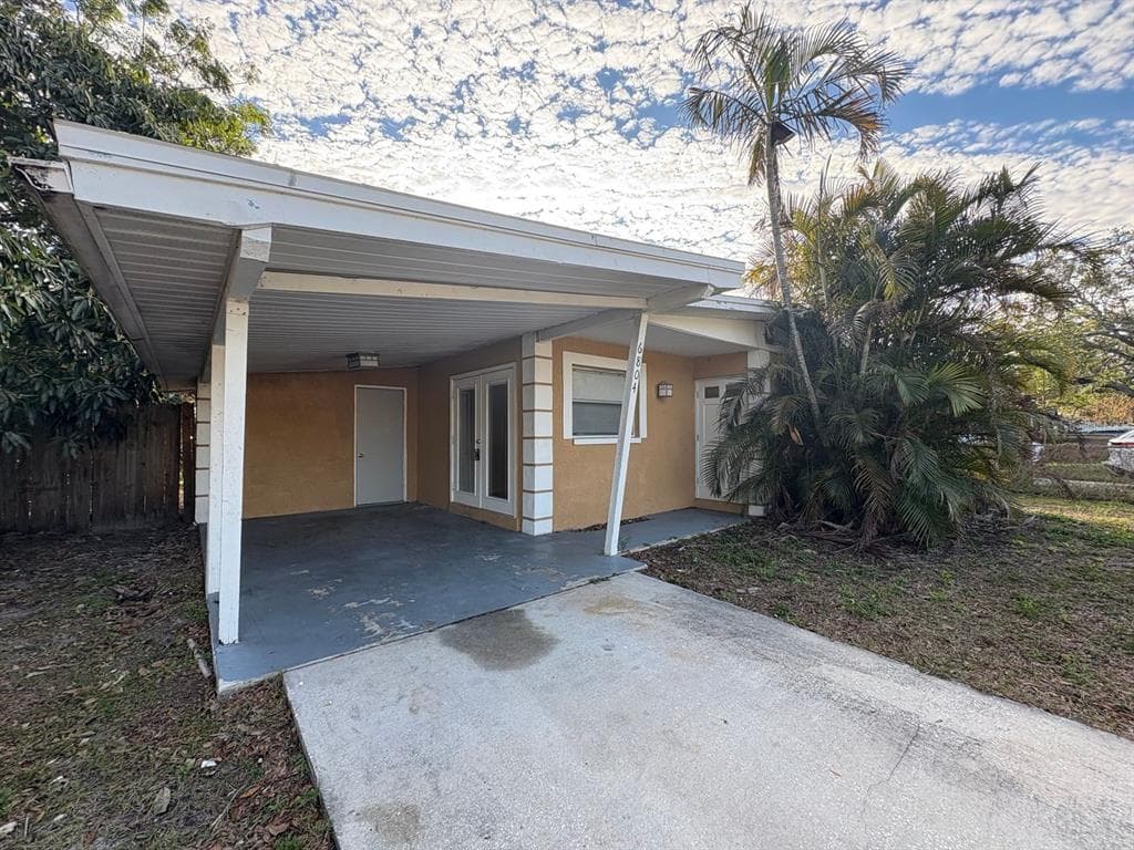 6804 S WALL STREET TAMPA, FL 33616