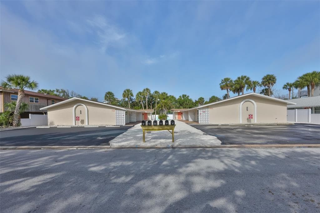 722 1ST STREET INDIAN ROCKS BEACH, FL 33785