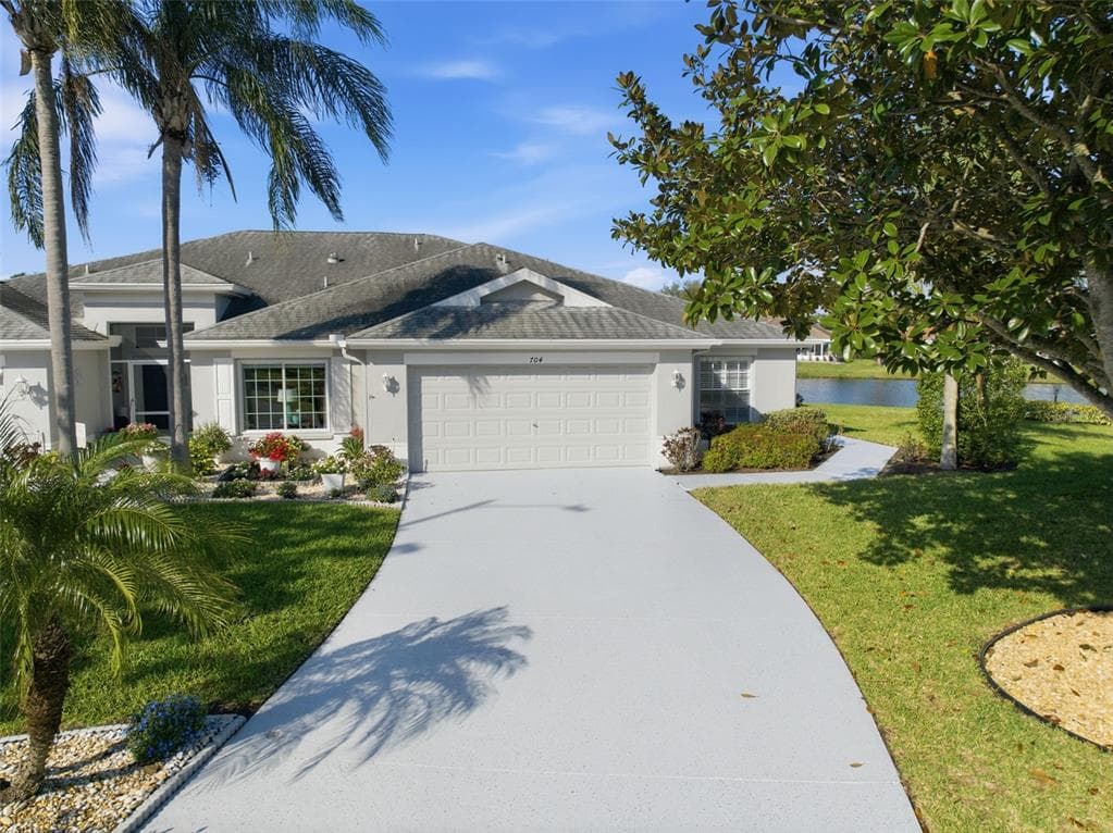 704 TILBURY COURT UNIT 704 SUN CITY CENTER, FL 33573