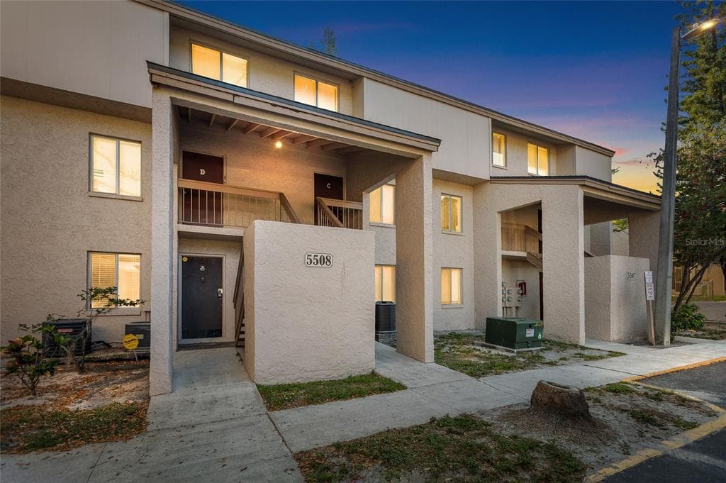 5508 POKEWEED COURT UNIT 146 TAMPA, FL 33617