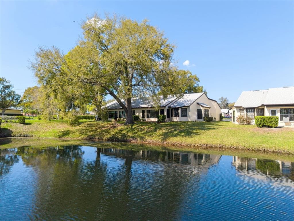3466 SUTTON PLACE PALM HARBOR, FL 34684