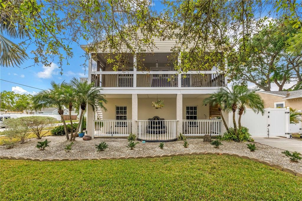 786 59TH AVENUE NE ST PETERSBURG, FL 33703