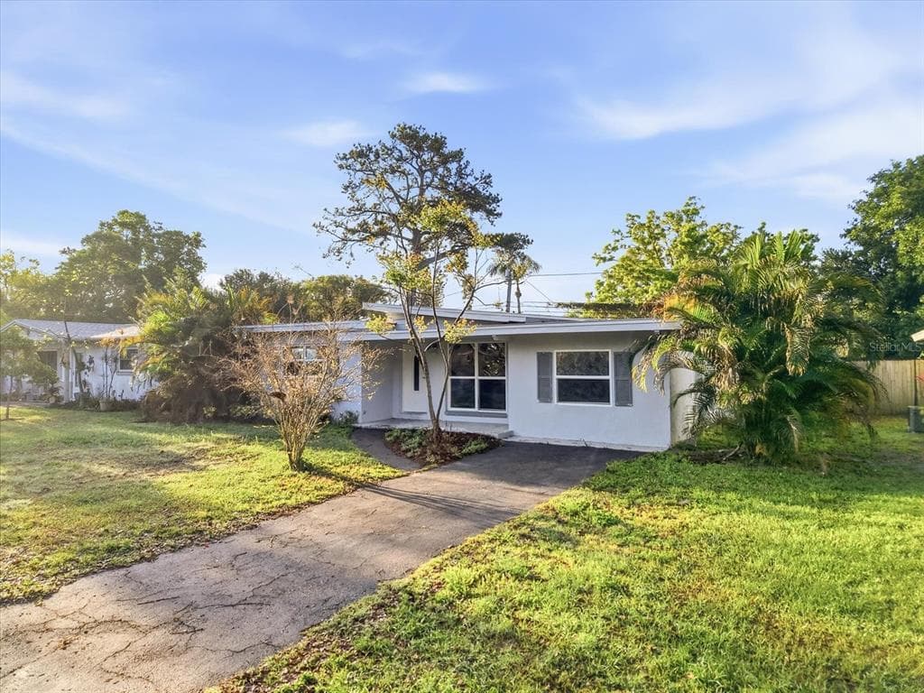 1949 PINEHURST DRIVE CLEARWATER, FL 33763