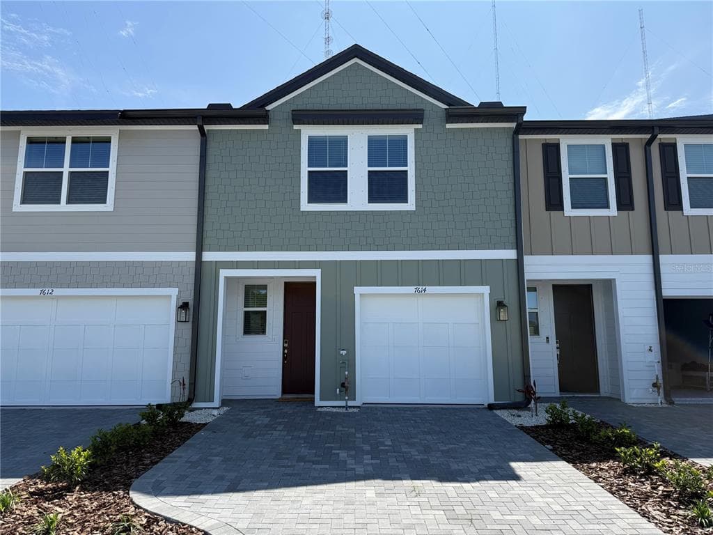 7614 DEER VALLEY CIRCLE TAMPA, FL 33635