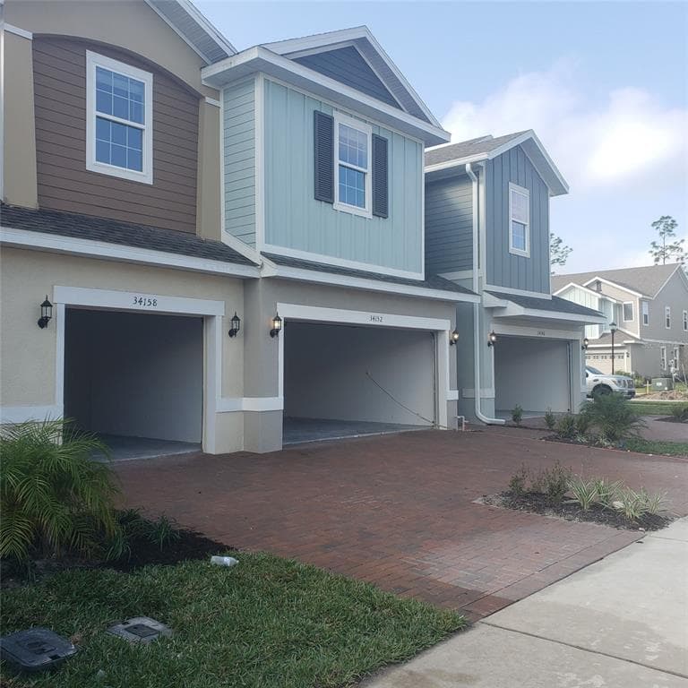 34218 ROGALLO LANE WESLEY CHAPEL, FL 33545