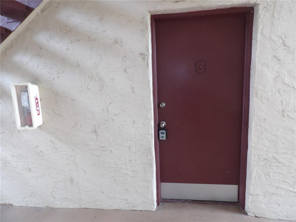 3836 N LAKE DRIVE UNIT 119 TAMPA, FL 33614