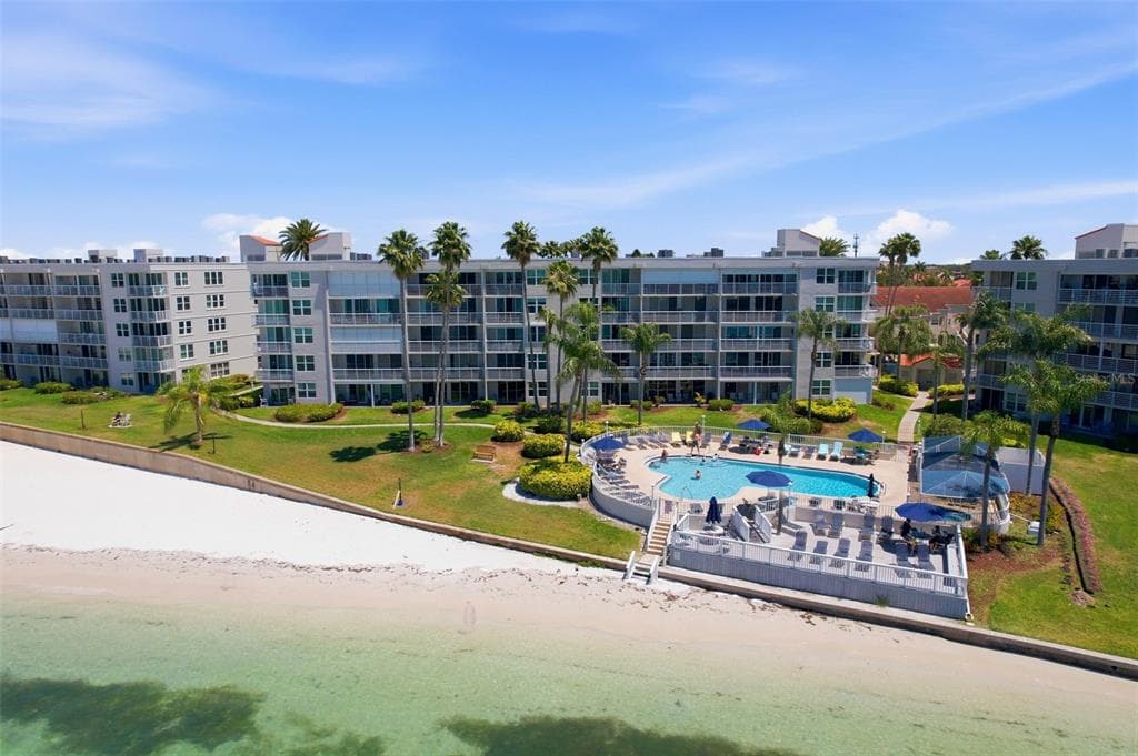 5801 BAHIA DEL MAR CIRCLE UNIT 410 ST PETERSBURG, FL 33715