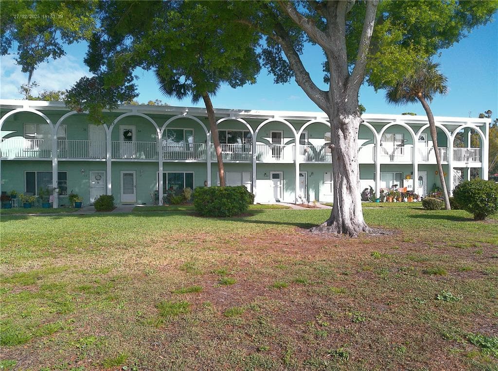 2011 AUSTRALIA WAY W UNIT 36 CLEARWATER, FL 33763