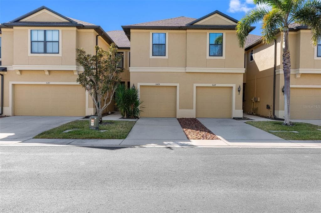 5167 BAY ISLE CIRCLE CLEARWATER, FL 33760