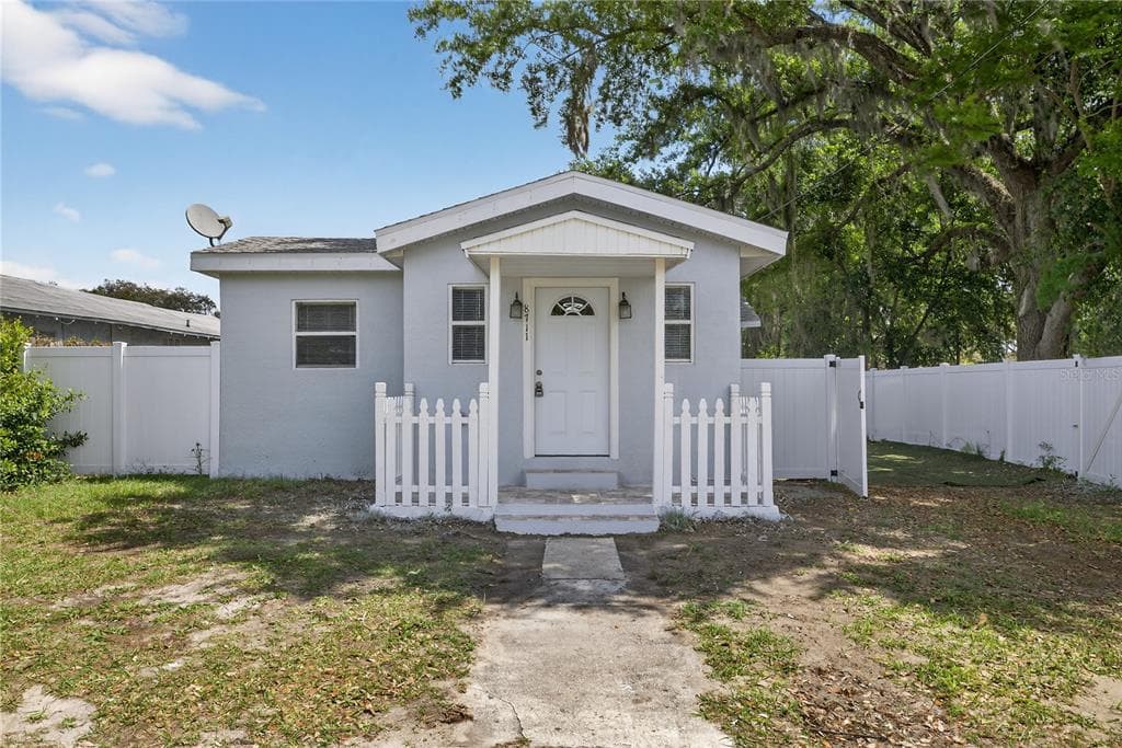 8711 N BOULEVARD ST TAMPA, FL 33604