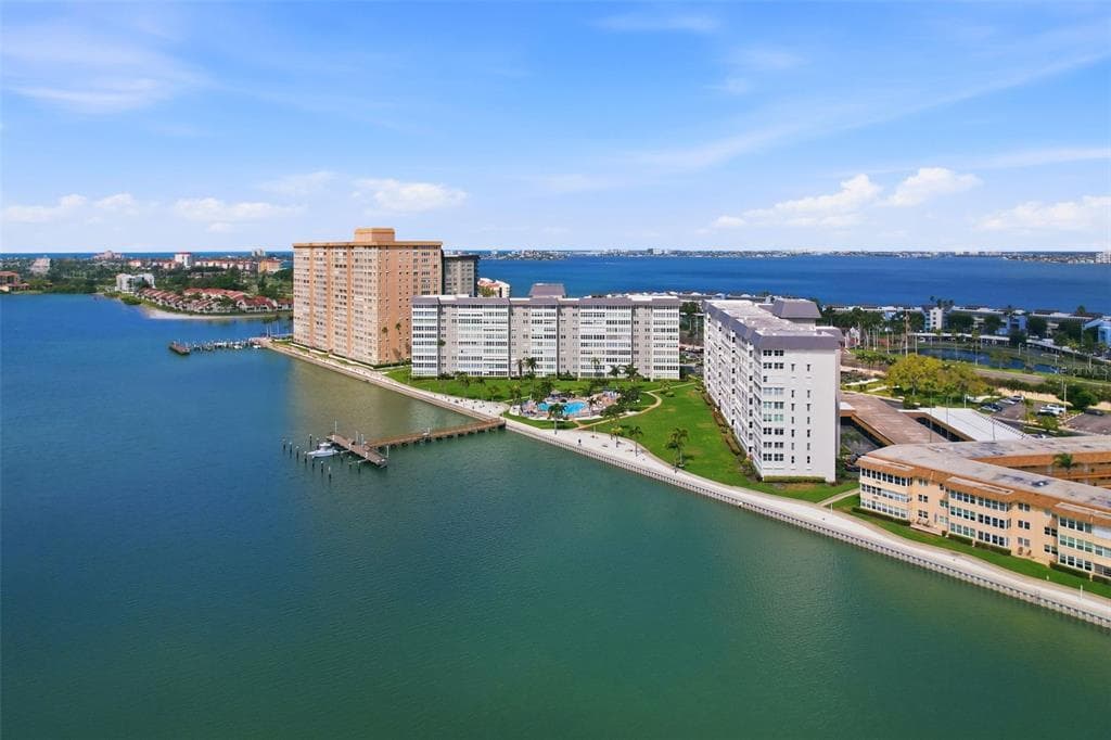 5108 BRITTANY DRIVE S UNIT 1006 ST PETERSBURG, FL 33715