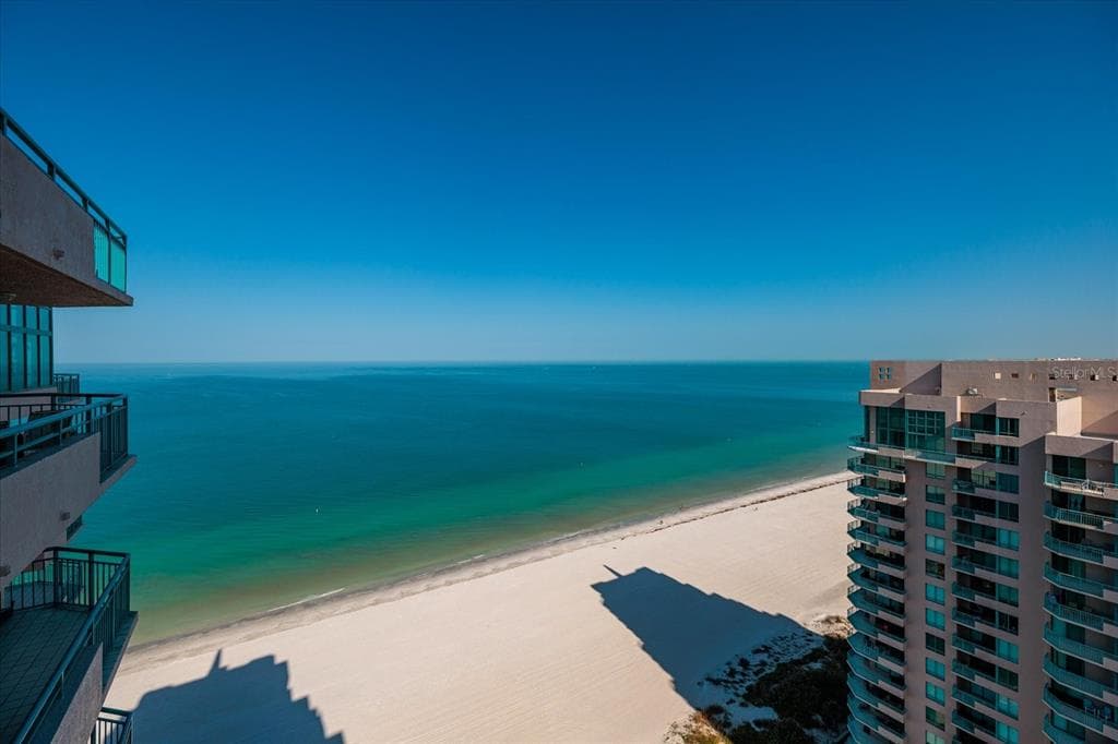 1540 GULF BOULEVARD UNIT 2205 CLEARWATER BEACH, FL 33767
