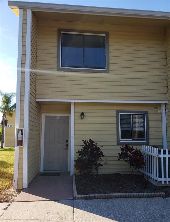 22630 GAGE LOOP UNIT 10 LAND O LAKES, FL 34639