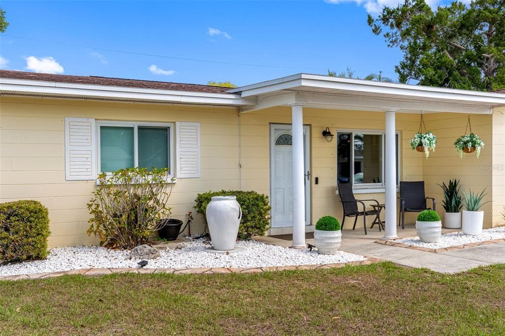 10911 FREEDOM BOULEVARD SEMINOLE, FL 33772