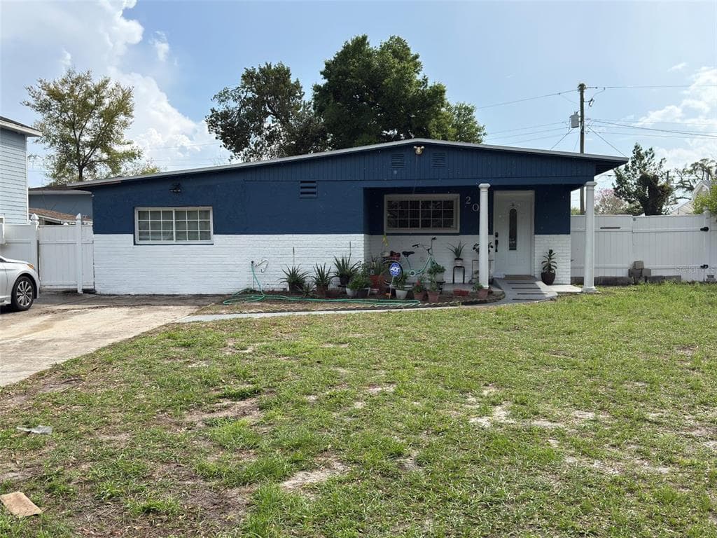 206 W 101ST AVENUE TAMPA, FL 33612