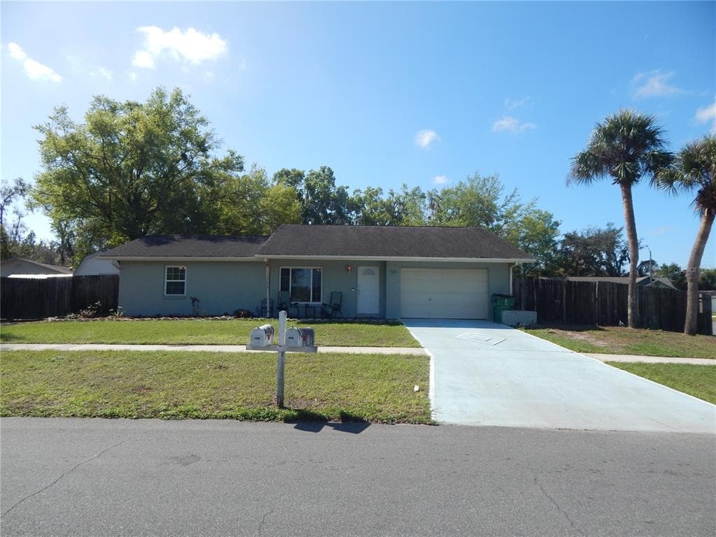 39414 8TH AVENUE ZEPHYRHILLS, FL 33542