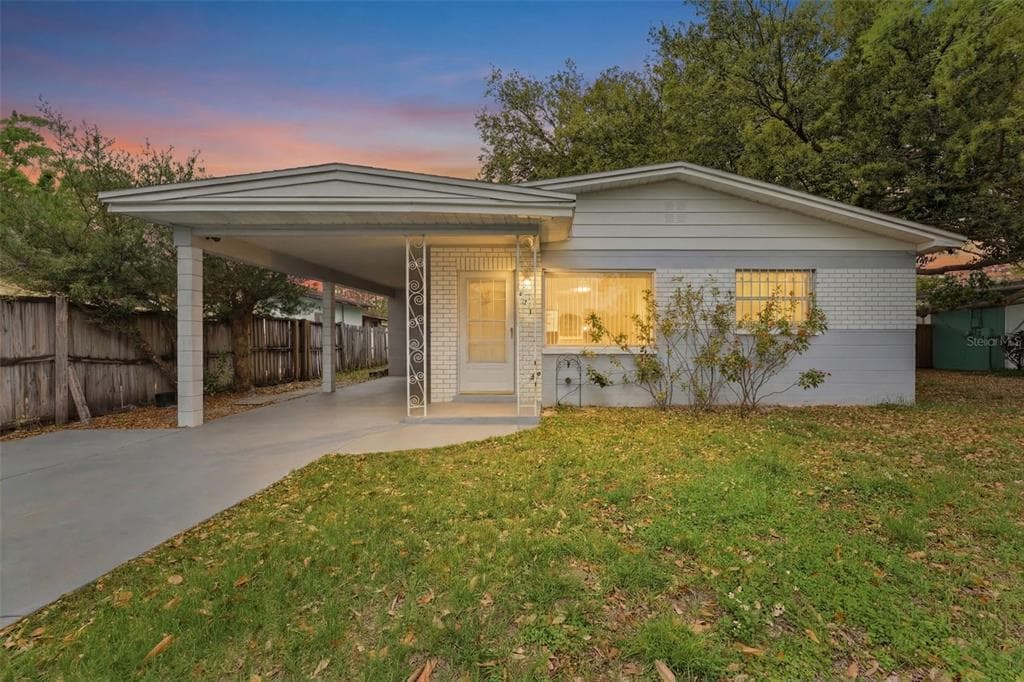 2711 W HEITER STREET TAMPA, FL 33607