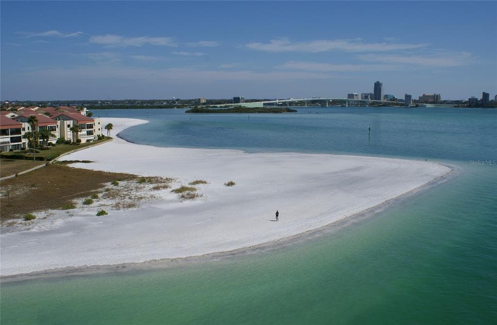 868 BAYWAY BOULEVARD UNIT 210 CLEARWATER BEACH, FL 33767