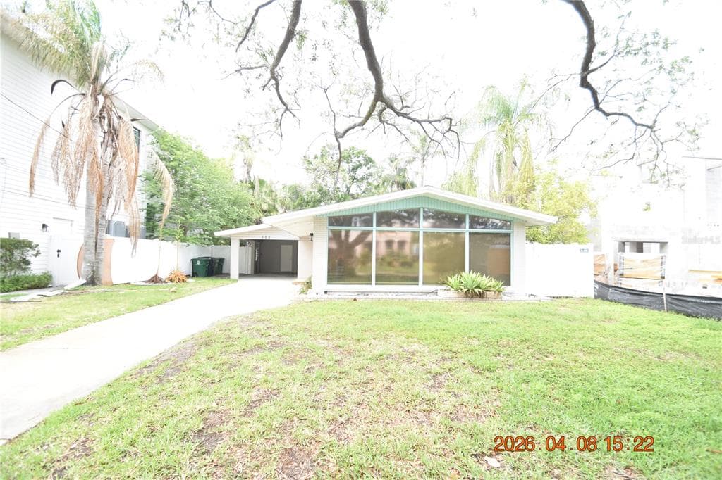 528 SUWANEE CIRCLE TAMPA, FL 33606