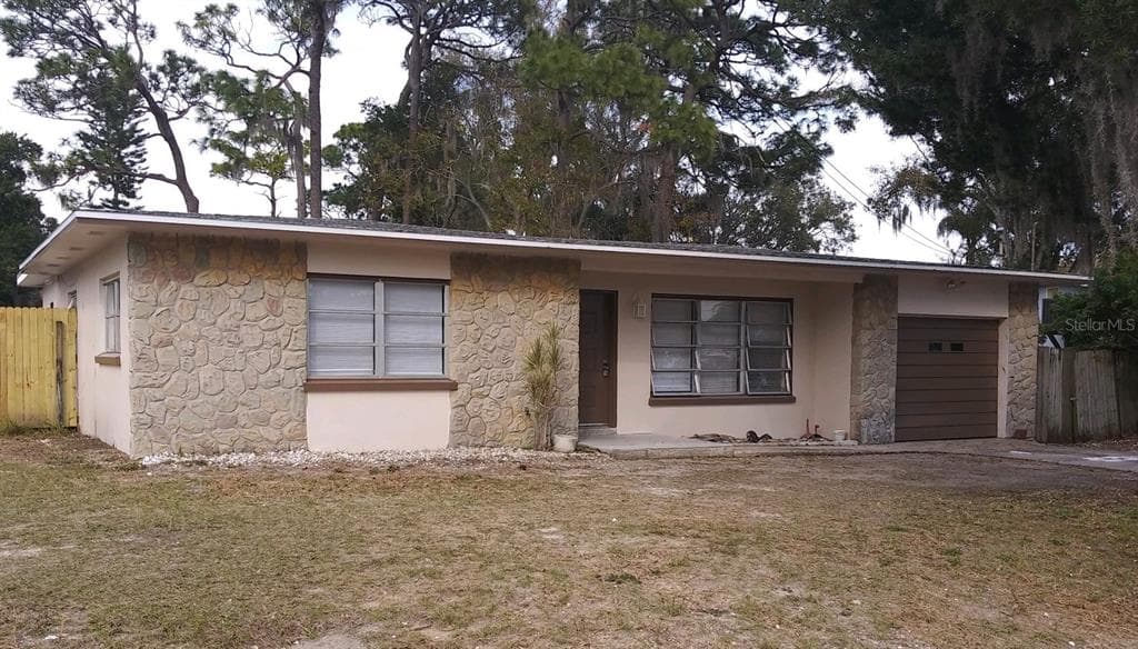 65 LAKE SHORE DRIVE PALM HARBOR, FL 34684
