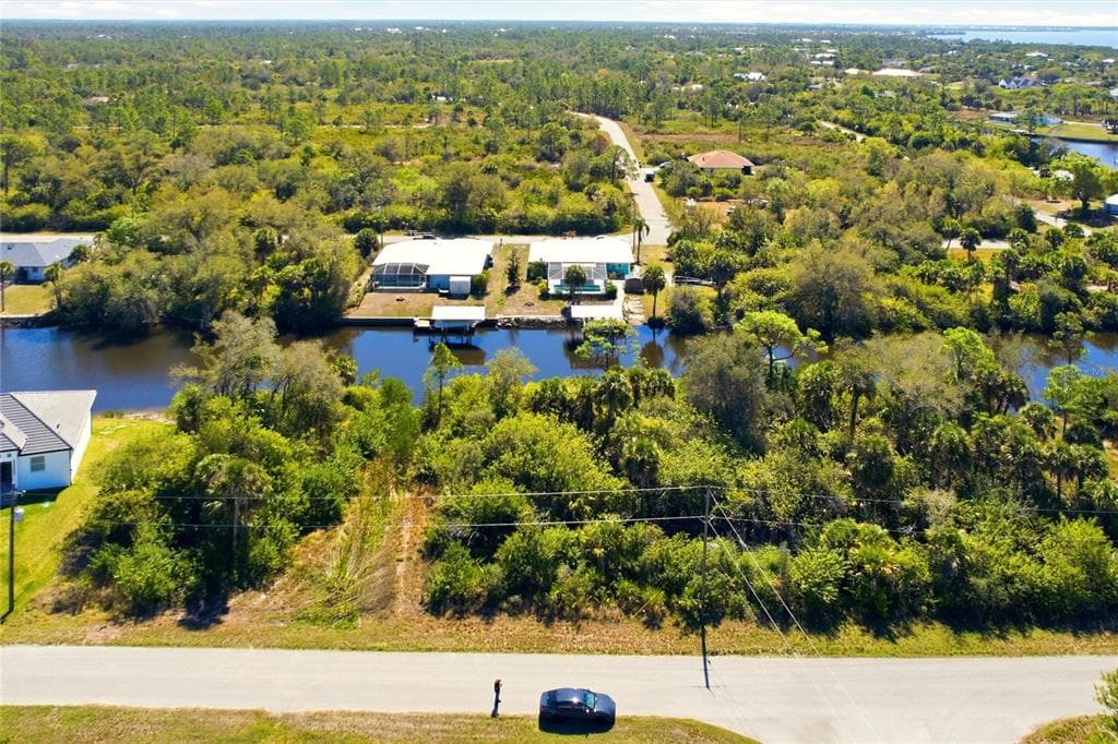 594 MCDILL DRIVE