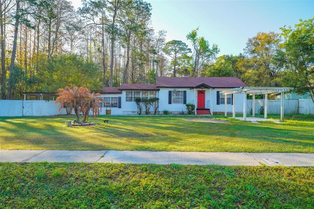 2285 LAKE DRIVE JACKSONVILLE, FL 32246