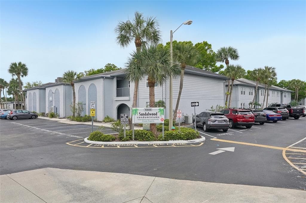 10800 US HIGHWAY 19 N UNIT 206 PINELLAS PARK, FL 33782