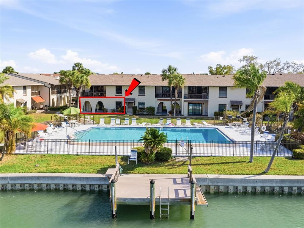 507 PLAZA SEVILLE COURT UNIT 13 TREASURE ISLAND, FL 33706