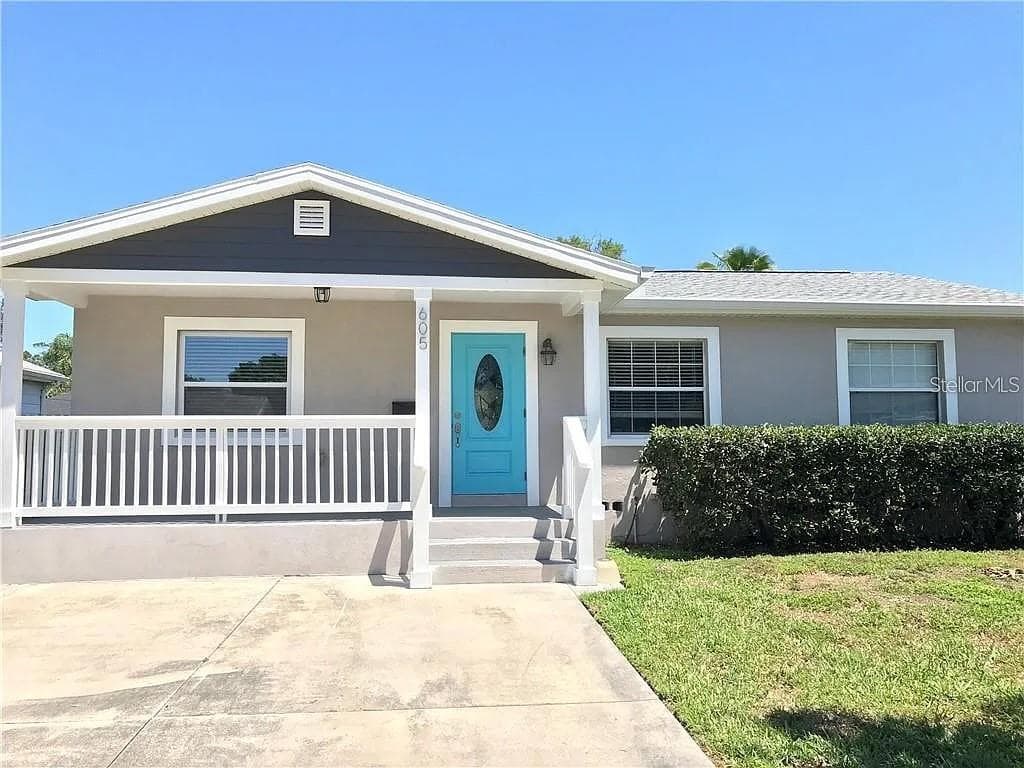 605 45TH AVENUE N ST PETERSBURG, FL 33703