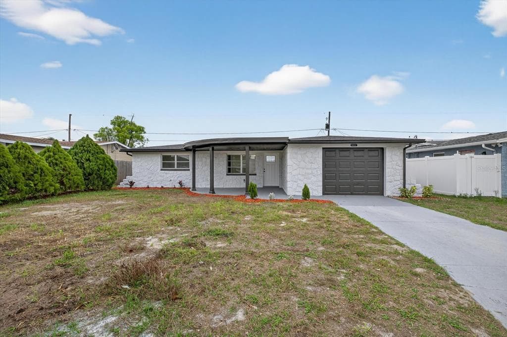 3838 CHERRYWOOD DRIVE HOLIDAY, FL 34691