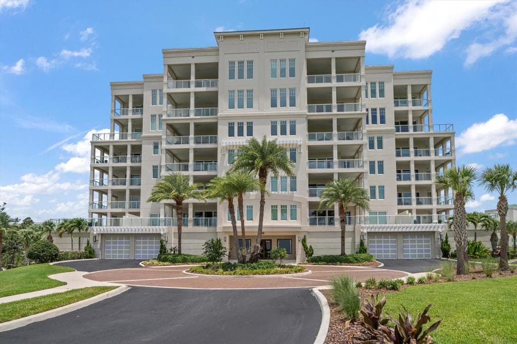 125 BELLEVIEW BOULEVARD UNIT 302 BELLEAIR, FL 33756
