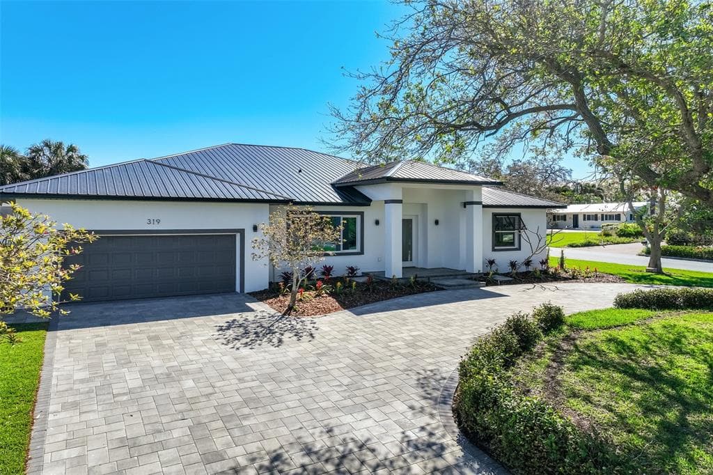 319 CEDAR LANE LARGO, FL 33770