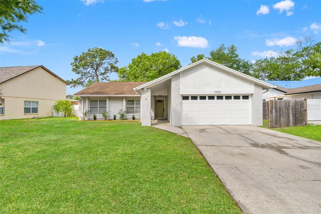 13922 BRIARDALE LANE