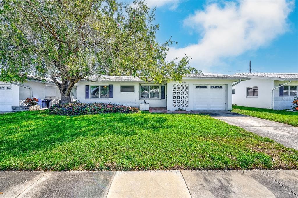 4192 96TH AVENUE N UNIT 4192 PINELLAS PARK, FL 33782