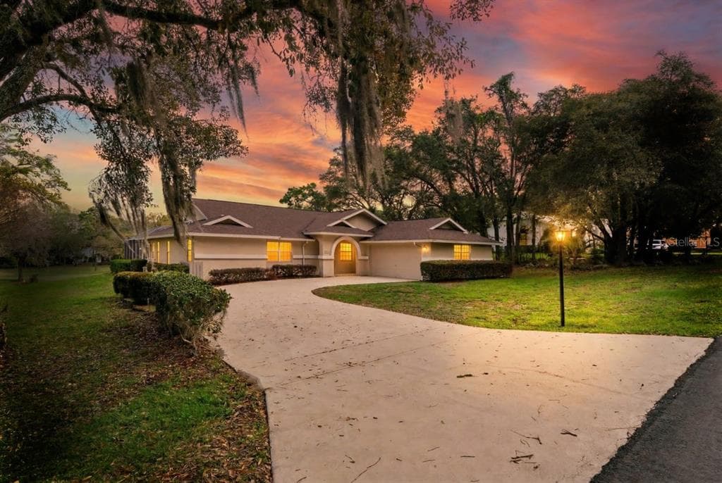 375 E LIBERTY STREET HERNANDO, FL 34442
