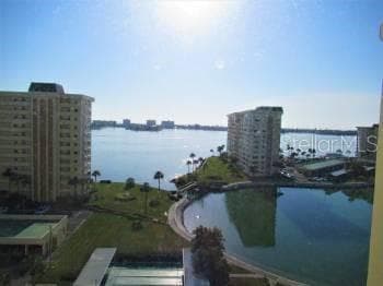 4575 COVE CIRCLE UNIT 1004 ST PETERSBURG, FL 33708