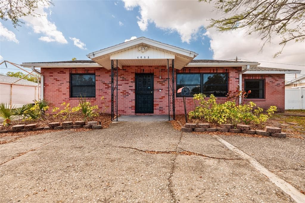 6822 21ST STREET N ST PETERSBURG, FL 33702