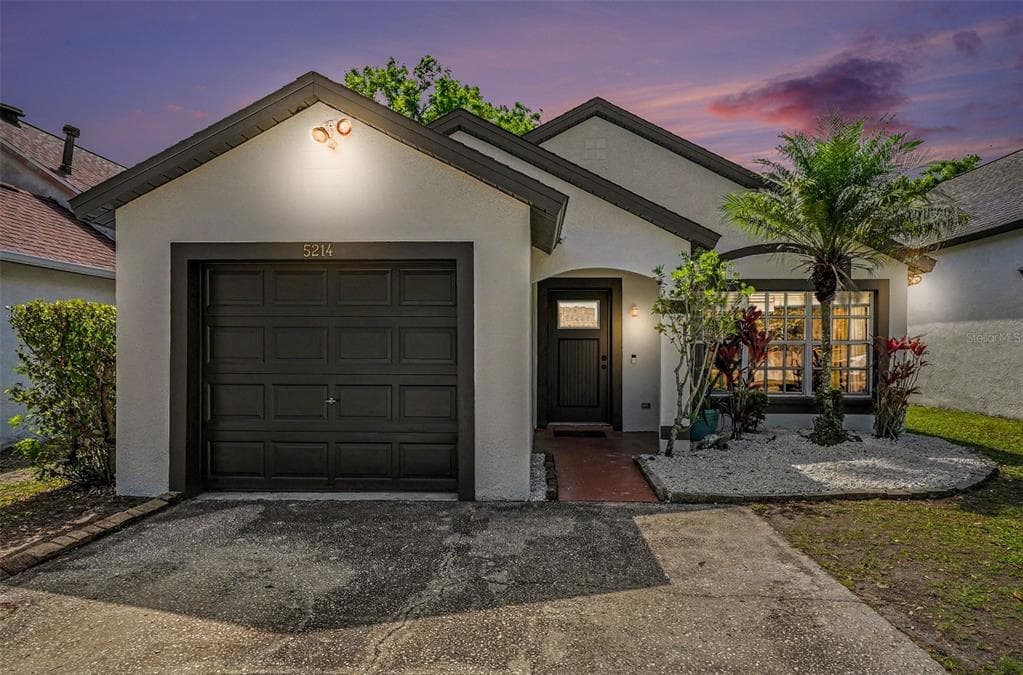 5214 CREEKMORE LANE TAMPA, FL 33624