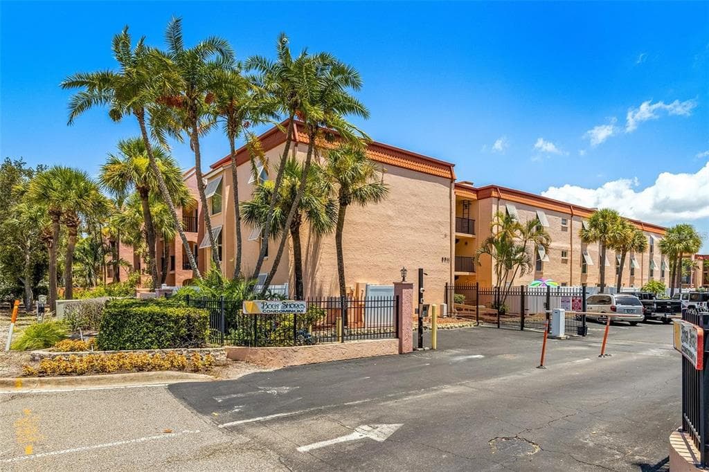 8911 BLIND PASS ROAD UNIT 223 ST PETE BEACH, FL 33706