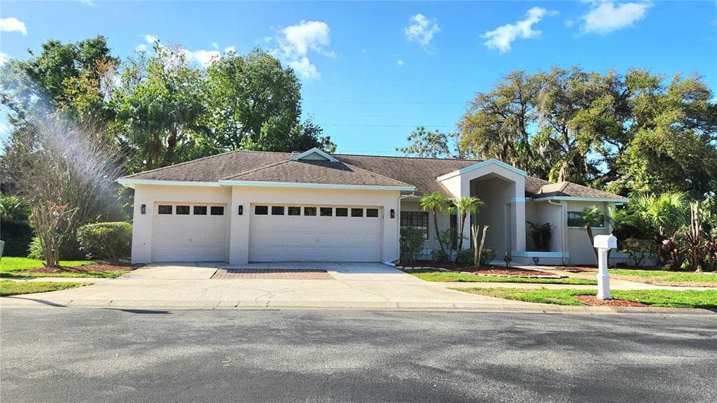 3037 CREST DRIVE CLEARWATER, FL 33759