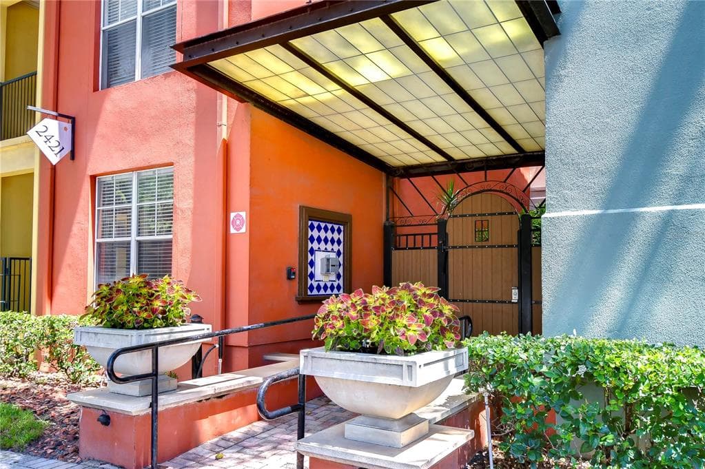 2410 W AZEELE STREET UNIT 234 TAMPA, FL 33609